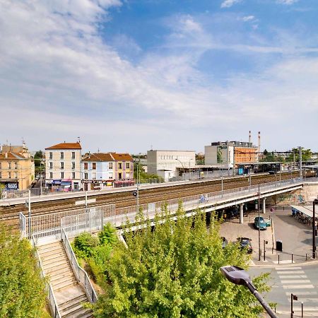 Au Pied De La Gare Aux Portes De Paris Vitry-sur-Seine Esterno foto